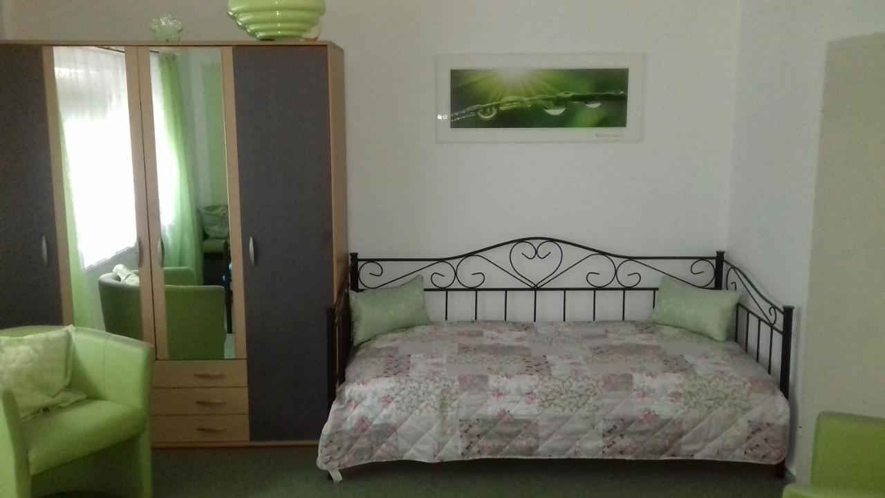 Ferienhaus Johanna & Ferienwohnung Thum Weischlitz Экстерьер фото